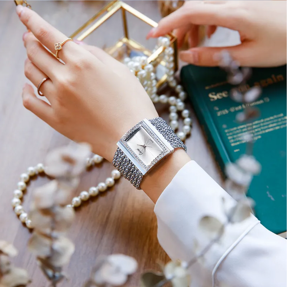 GLORIA- الساعة الراقية الفاخرة السويسرية