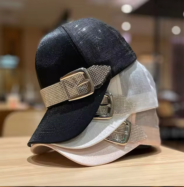 Casquette pour Femme avec Bande en Strass - Tendance 2024