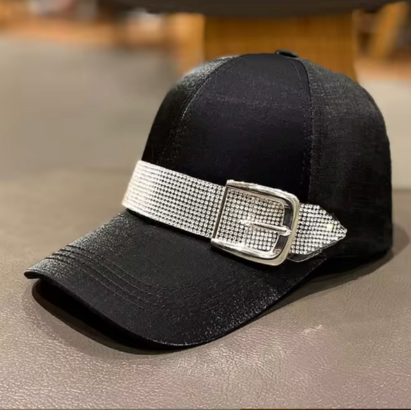Casquette pour Femme avec Bande en Strass - Tendance 2024
