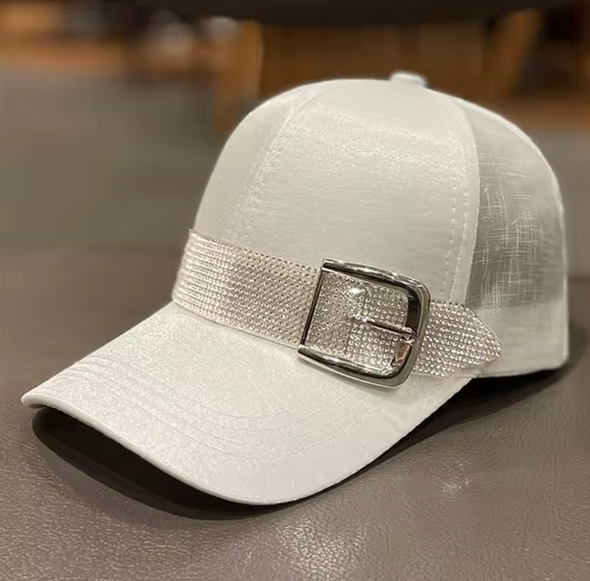 Casquette pour Femme avec Bande en Strass - Tendance 2024