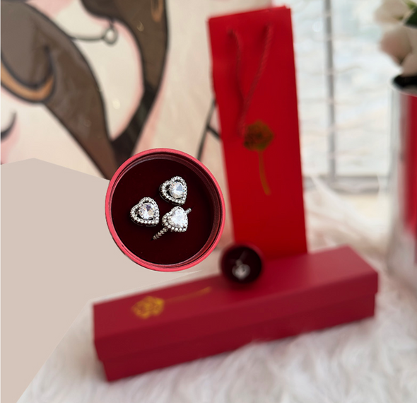 Coffret Fleur d'amour collier+Boucles et Bague- Quantité limitée