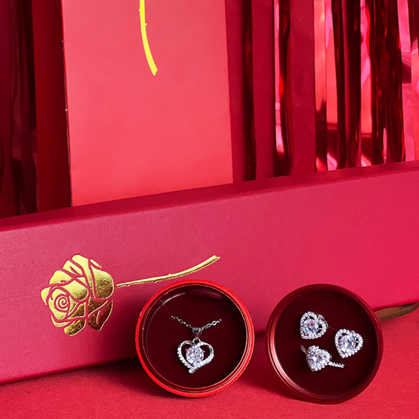 Coffret Fleur d'amour collier+Boucles et Bague- Quantité limitée