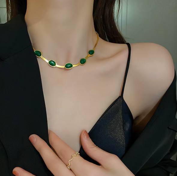 Collier de luxe en cristal vert émeraude pour femme -