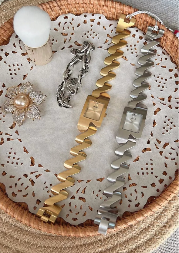 CRD -الساعة الراقية الفاخرة السويسرية