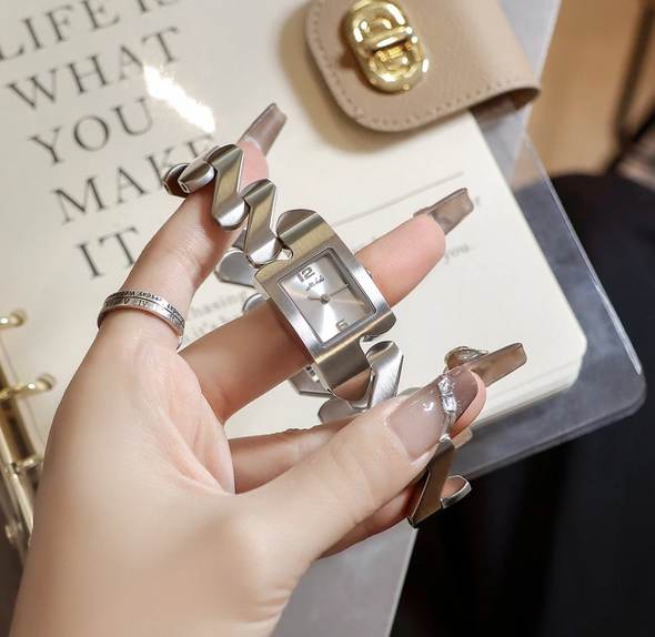 CRD -الساعة الراقية الفاخرة السويسرية